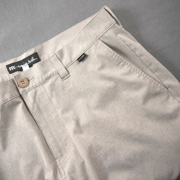 TravisMathew Other - TravisMathew Beck Golf Shorts Mens 36 Performance 9" Preppy Minimalist